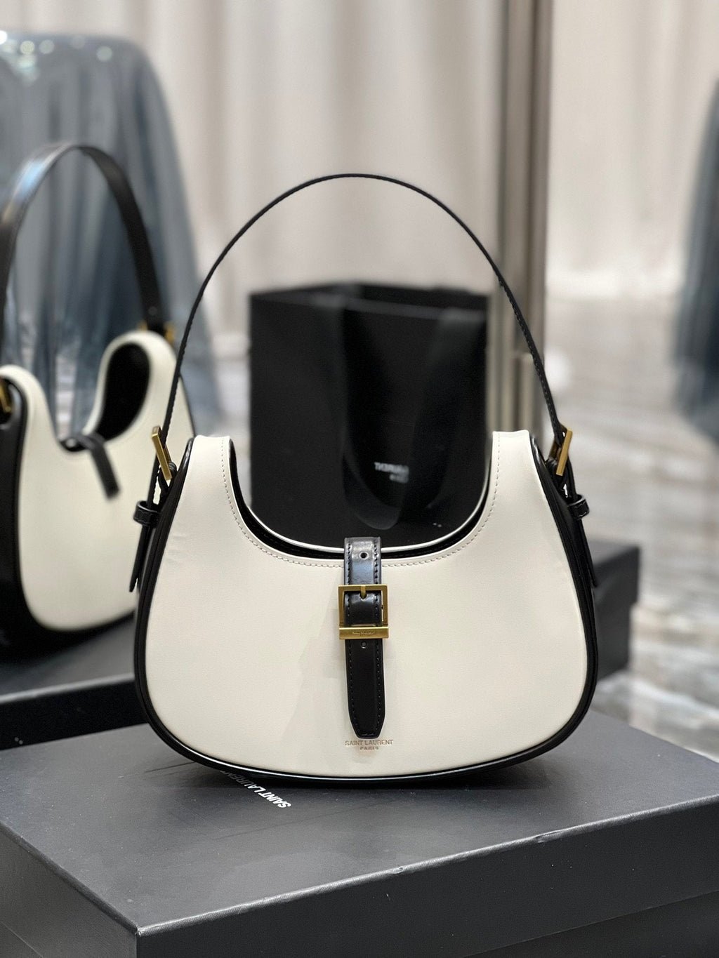 ル フェルムワール ホーボー バッグ ゴールド ハードウェア 24cm (代金引換)