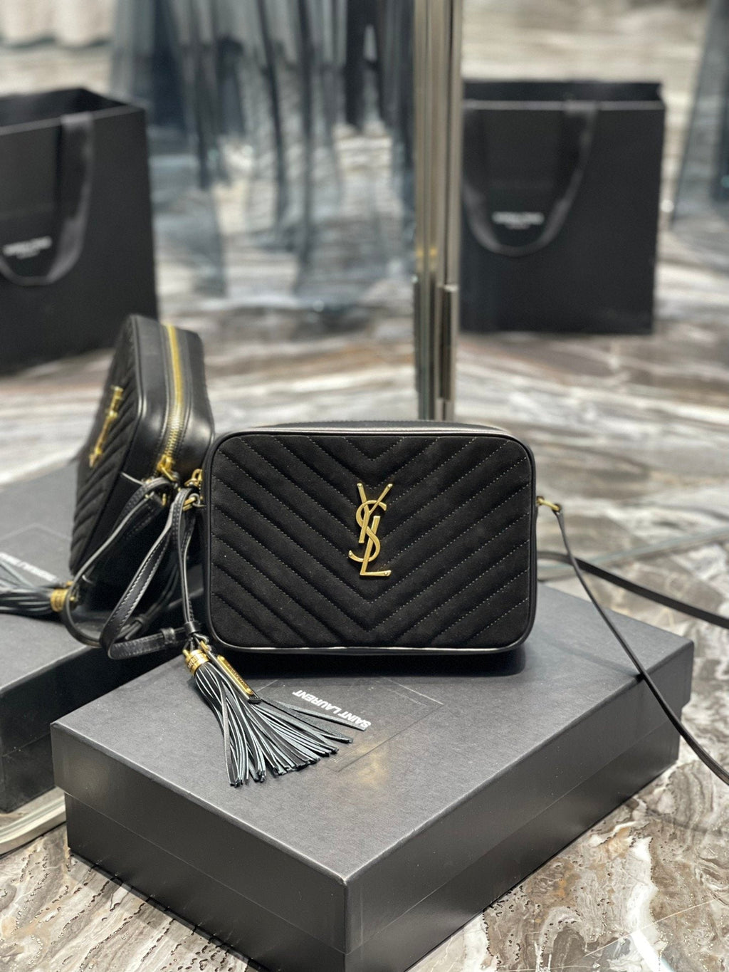 ルー カメラバッグ ゴールドハードウェア 23cm (代金引換)