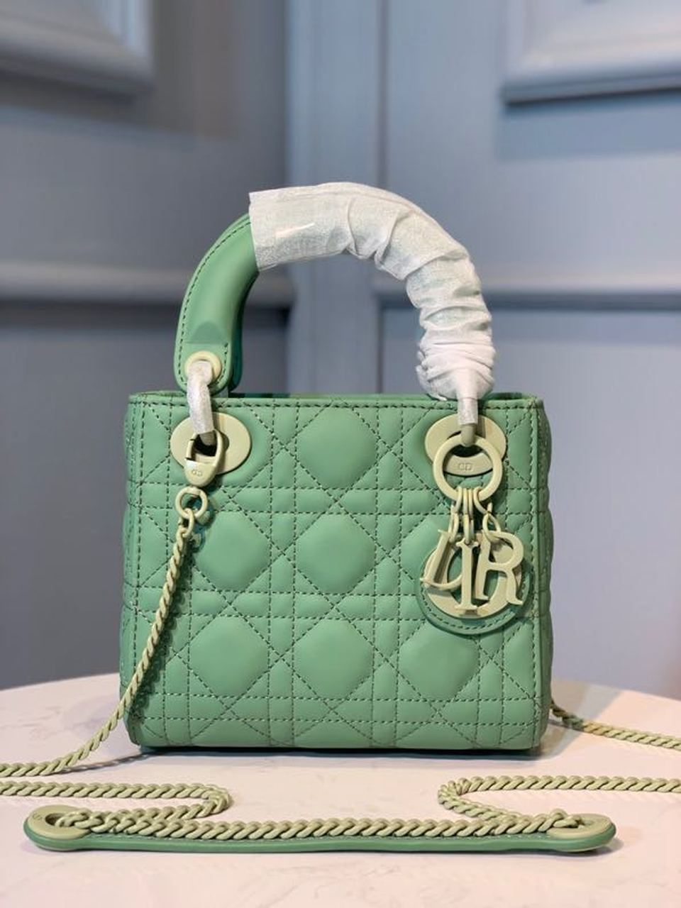 ミニ レディバッグ 18cm チェーン付き マットハードウェア ラムスキンレザー 春夏コレクション スプリンググリーン (代金引換)