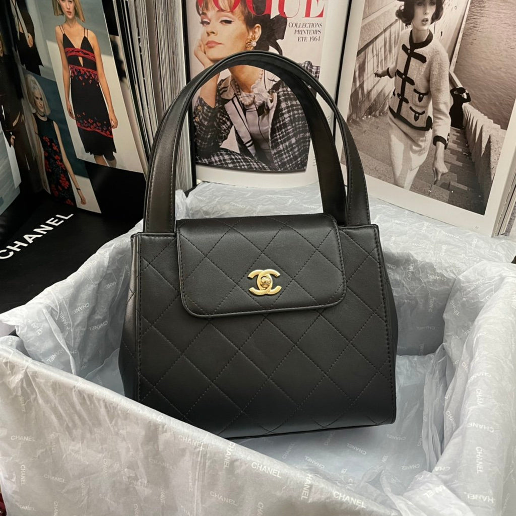 コ コ ショルダーフラップバッグ 29cm ブラック (代金引換)