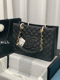 トートバッグ 春コレクション ゴールド金具 33cm ブラック (代金引換)