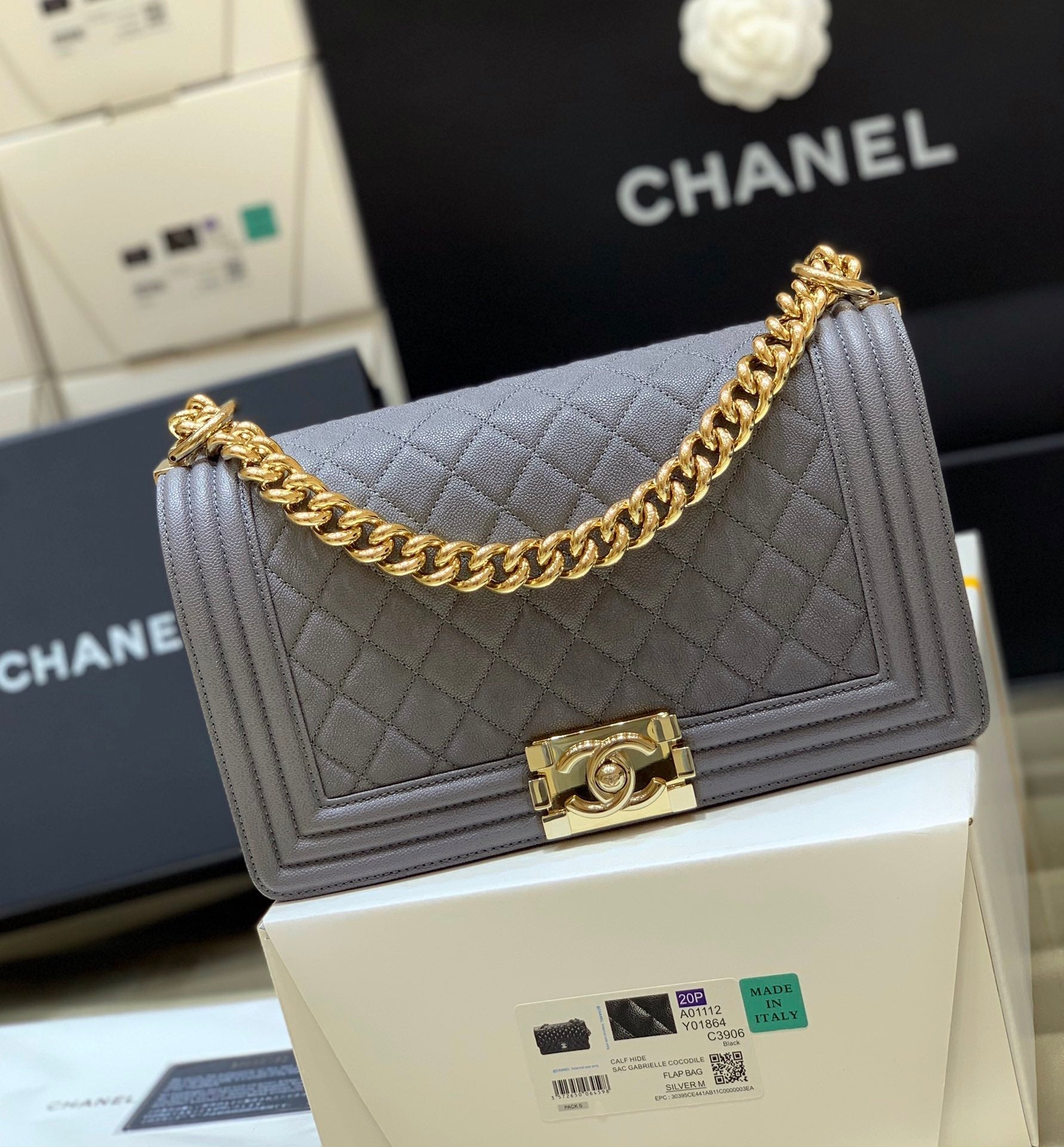 クラシック フラップバッグ ゴールドハードウェア 25cm (代金引換)