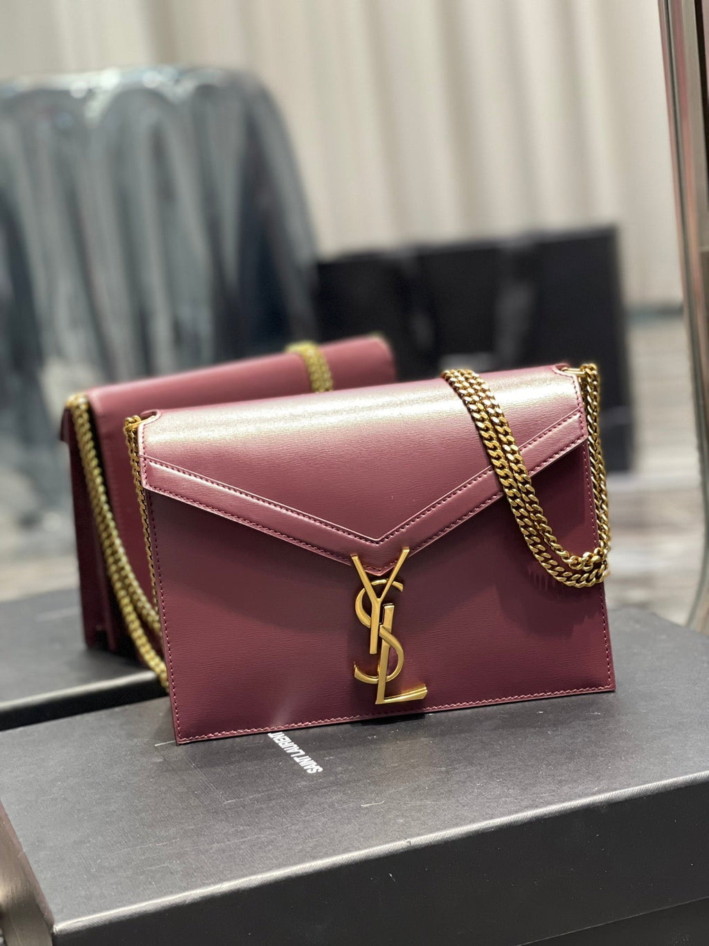 カサンドラ ミディアム チェーンバッグ グラン ドゥ プードル型押し 22cm (代金引換)