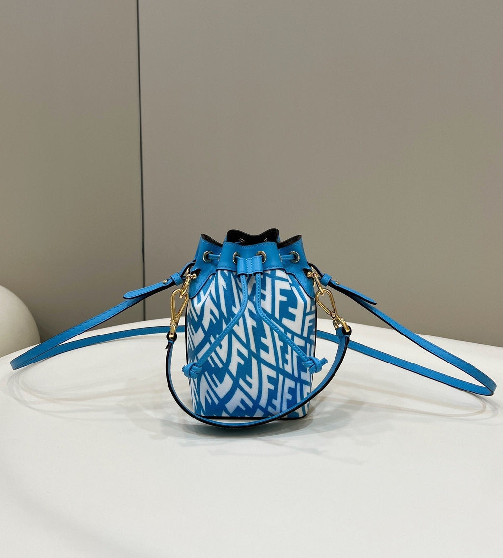 ヴァーティゴ バケットバッグ 18cm ブルー (代金引換)